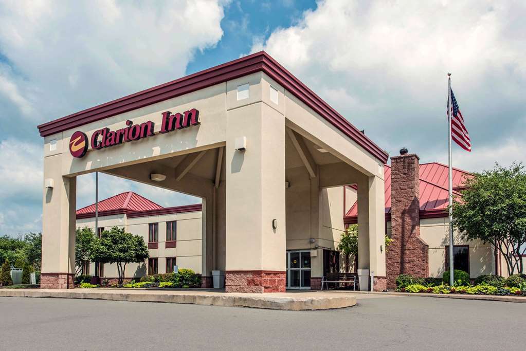 Clarion Inn Pittsburgh Cranberry Cranberry Township Exterior foto