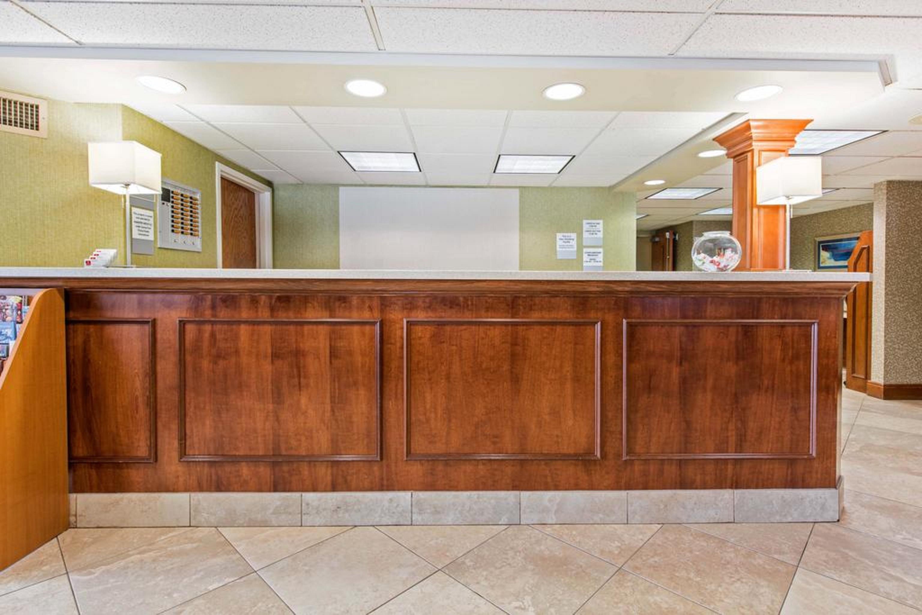 Clarion Inn Cranberry Township Exterior foto