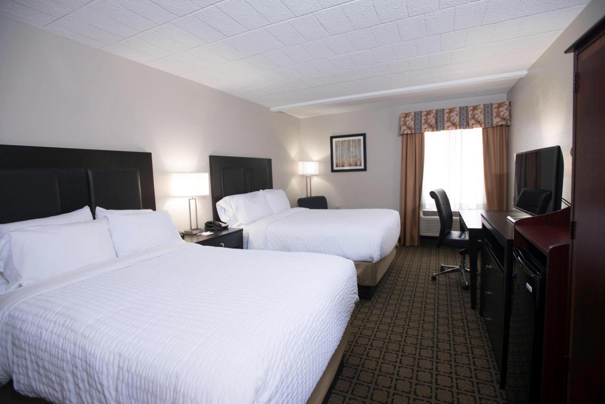 Clarion Inn Cranberry Township Exterior foto