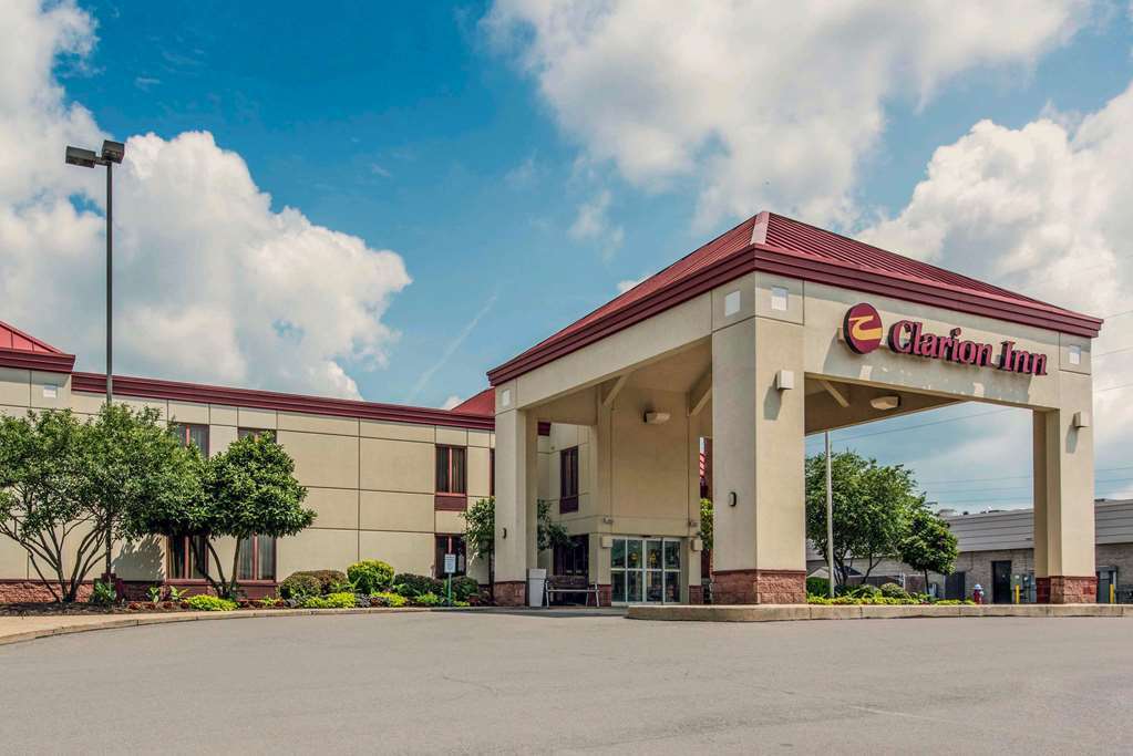 Clarion Inn Cranberry Township Exterior foto