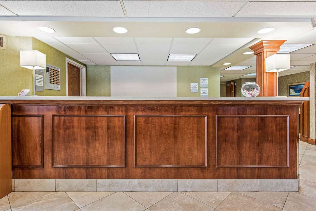 Clarion Inn Cranberry Township Interior foto